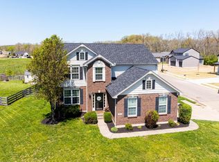 402 Sudbury Dr, Trenton, OH 45067