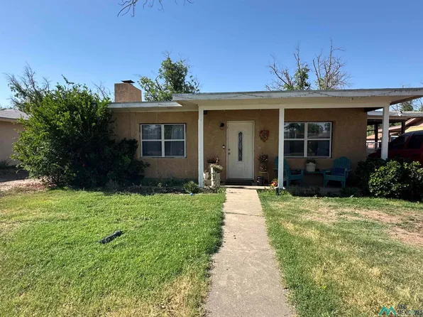 1002 Ortega St, Carlsbad, NM 88220