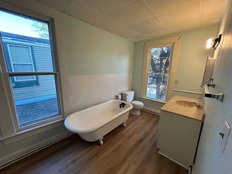 307 Chandler Ave #D — Photo 3