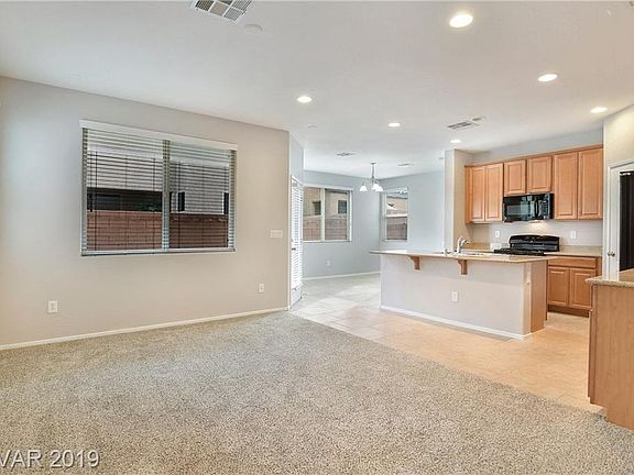 4th image of 7641 Jasmine Falls Dr