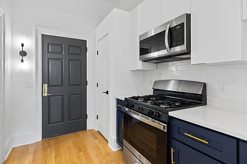 Floor plan 303