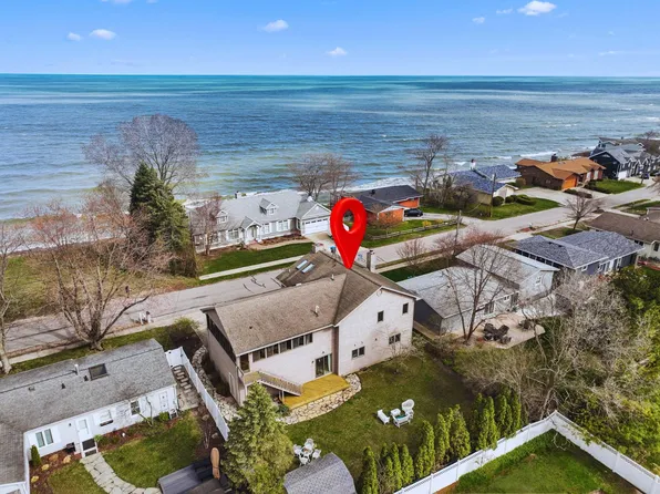 1321 Shore Dr, New Buffalo, MI 49117