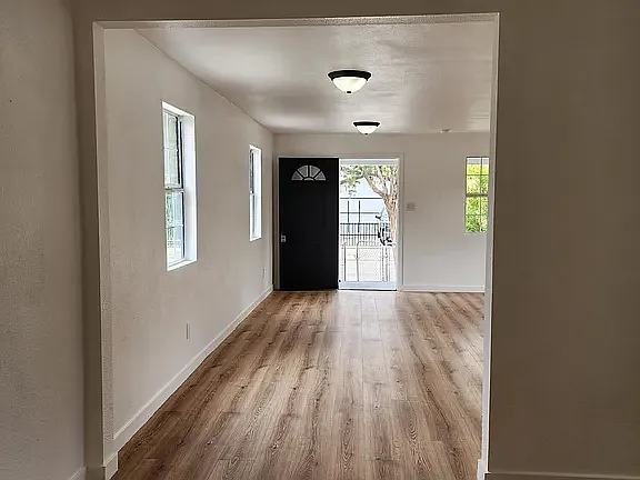 10731 Grape St — Photo 4