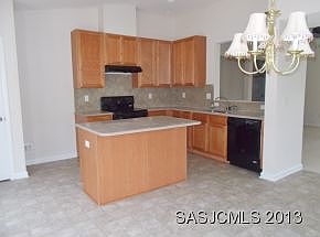 3rd image of 410 Bostwick Cir