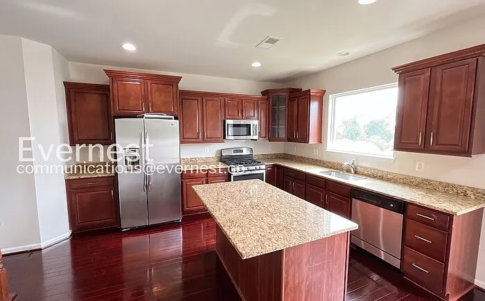 11774 Dawkins Ridge Ln — Photo 7