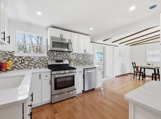 69 Maplehurst Ave, East Longmeadow, MA 01028