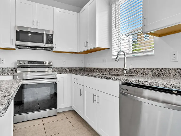 34186 Cinder Way — Photo 10