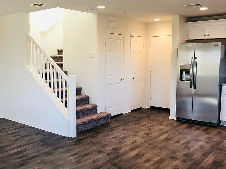 2897 E La Avenida Dr — Photo 16