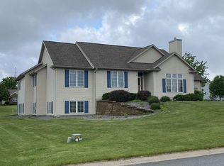 711 Derek Ln, Viroqua, WI 54665
