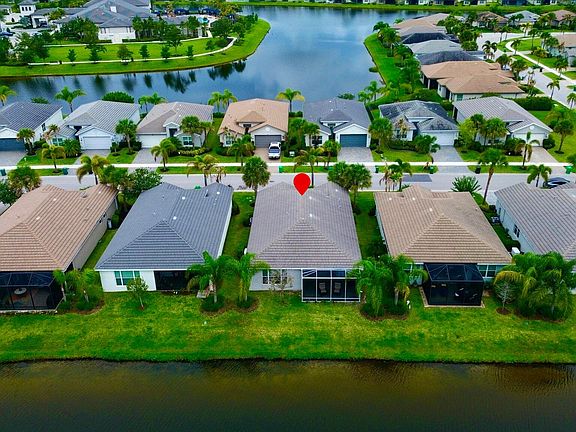 3rd image of 11875 SW Jasper Lake Way