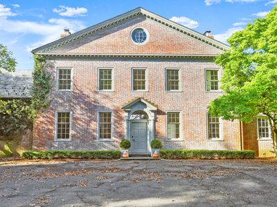 188 Round Hill Rd, Greenwich, CT, 06831