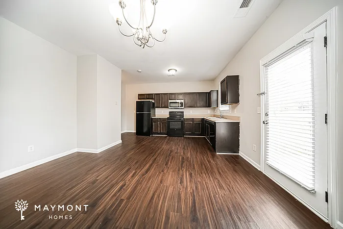 166 Biscayne Ter — Photo 7