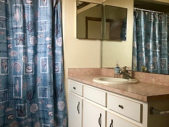 4th image of 61 Ivy Ln #1