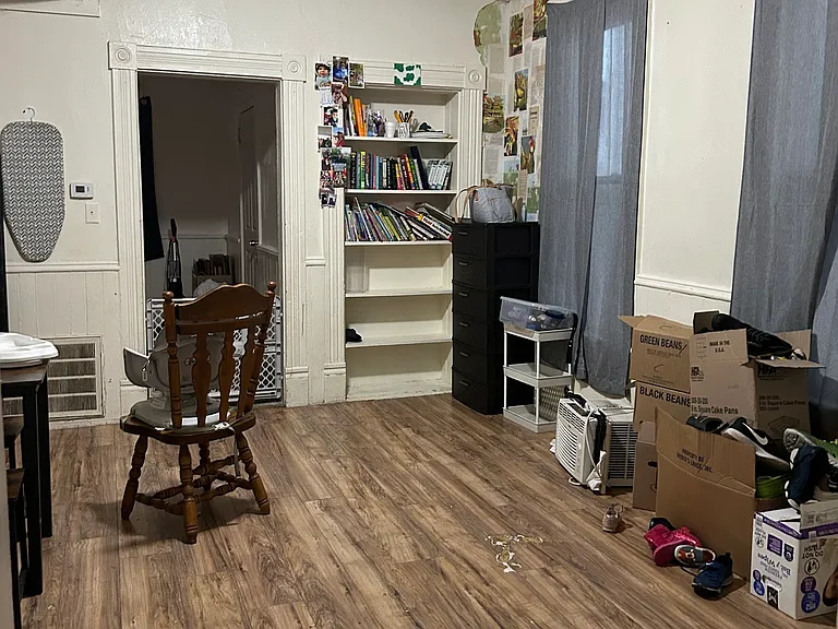 furnished from previous tenant to show scale and placement.