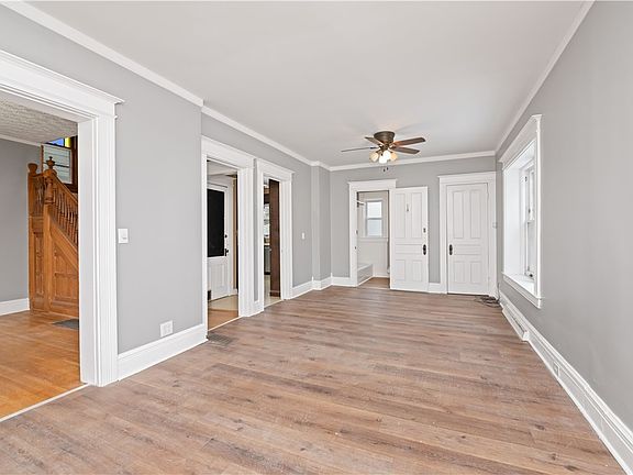 4th image of 90 Avondale Park