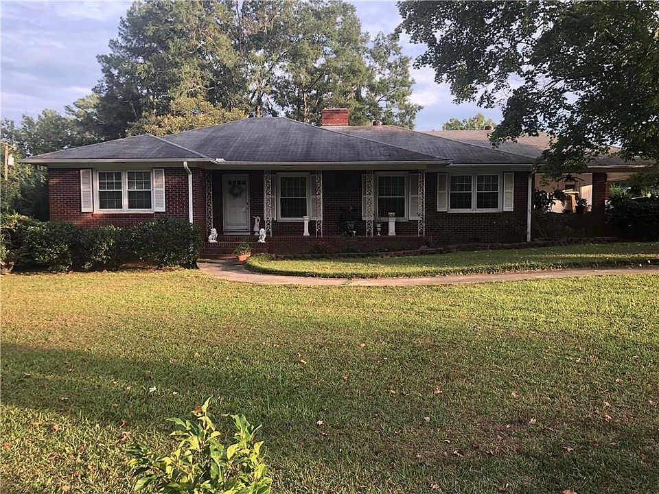 1st image of 216 Laurel Ave E
