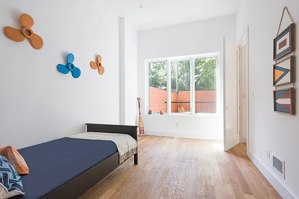 Sold by Compass | media 2