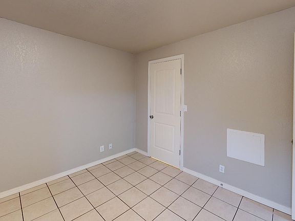 2nd image of 360 E Elm Ave #B