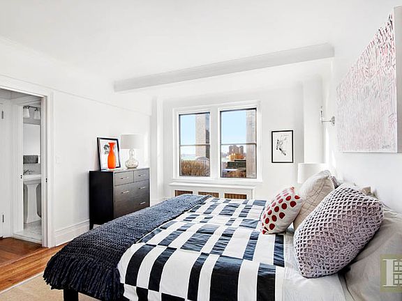 4th image of 865 1st Ave #13E