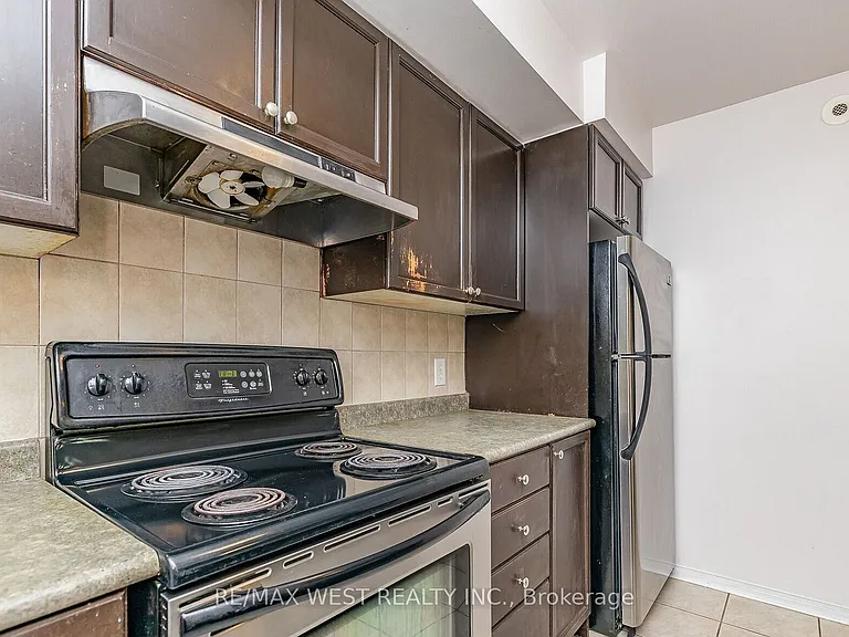 4975 Southampton Dr #218 — Photo 11