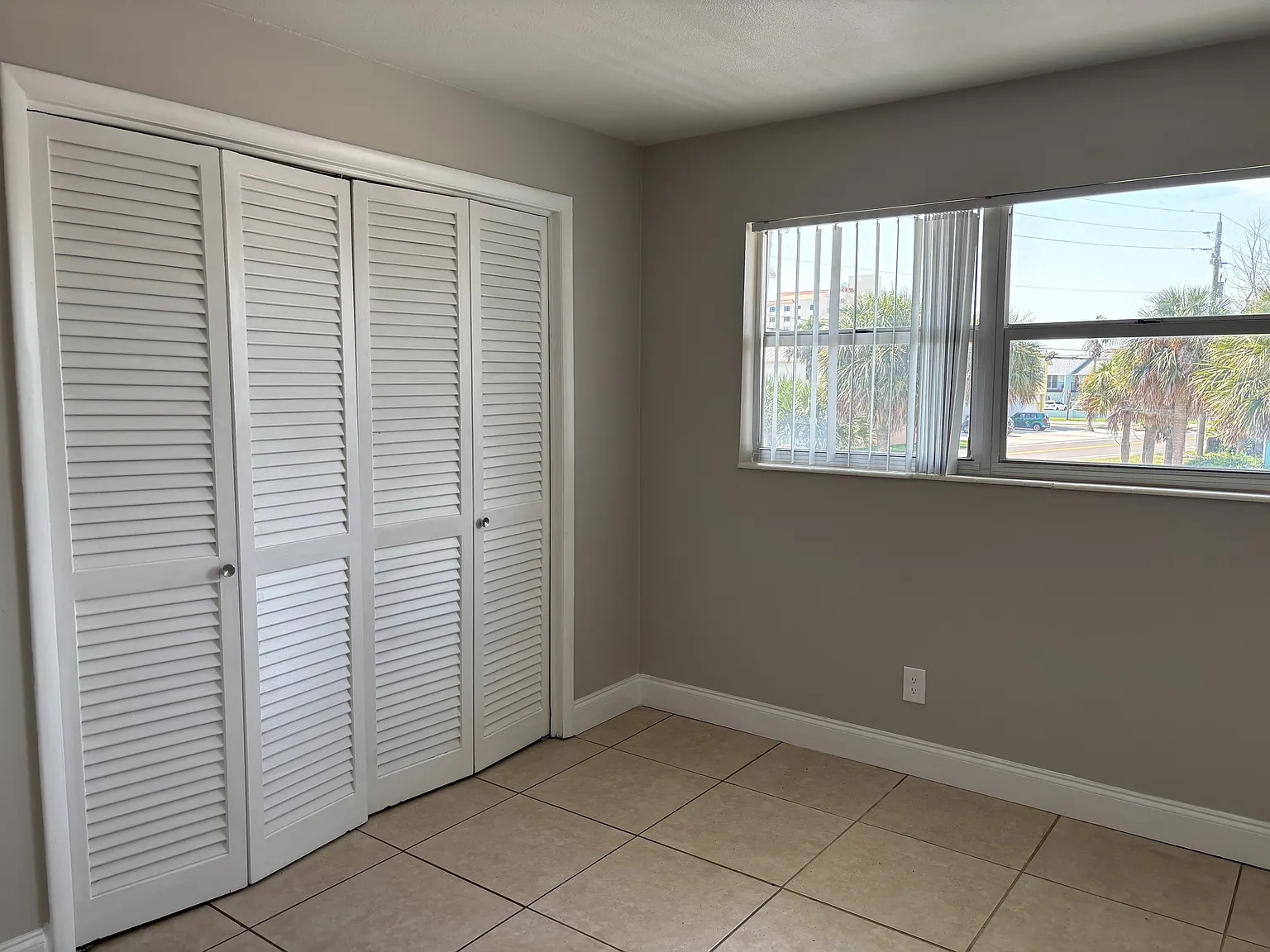 Oceanside Palms - Unit D-9 — Photo 4