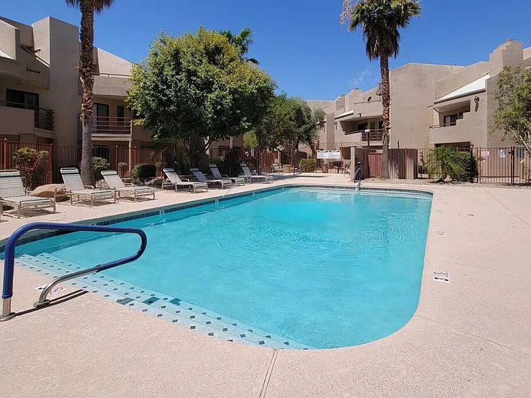 E Desert Cove Ave — Photo 2