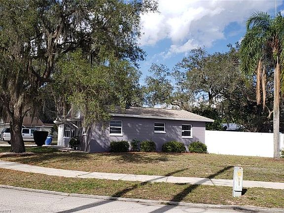 4th image of 1468 Hawthorne Dr