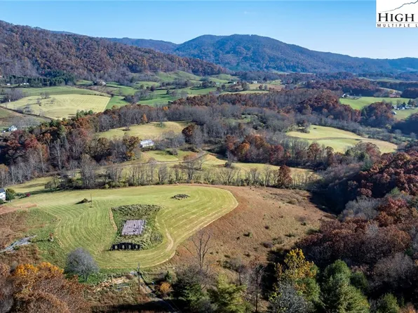 516 Cherrywood Lane, Independence, VA 24348