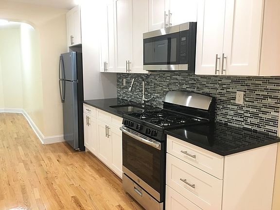 2nd image of 100 Woodruff Ave APT 1P