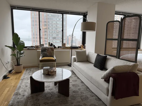 175 East 96th Street 21J image 2 of 9