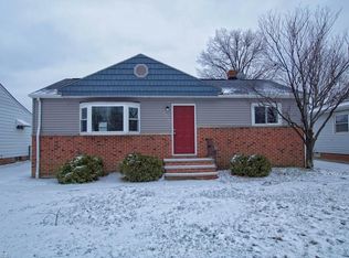 30044 Forest Grove Rd, Willowick, OH 44095