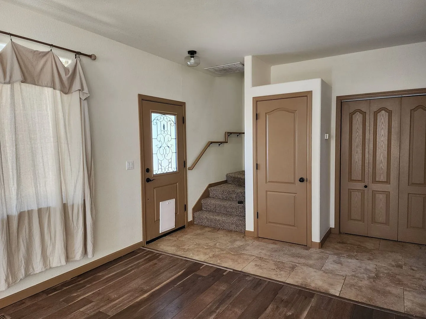 Home For Rent on 5 acres in Minden — Photo 3