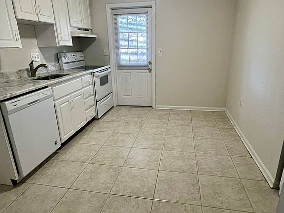 3rd image of 120 E Miller St APT 6