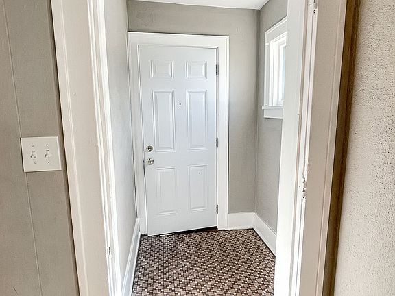 5th image of 415 Harlan Ave NE APT A