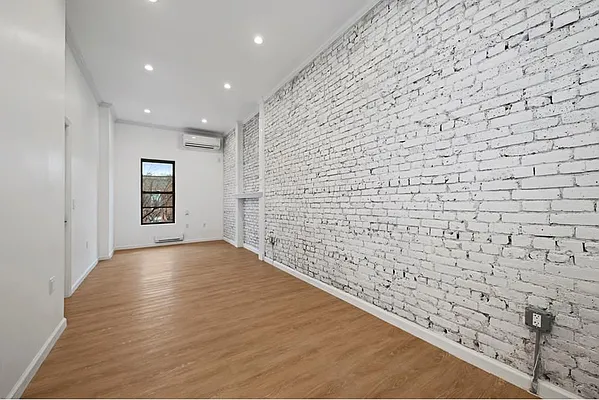 Rented by Stillwater Realty Mgmt LLC | media 7