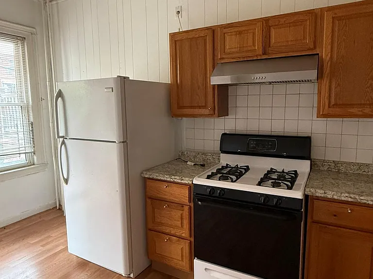 1859 Matthews Ave #1 — Photo 3