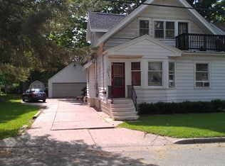 2049 Roos Ave SW, Wyoming, MI 49509