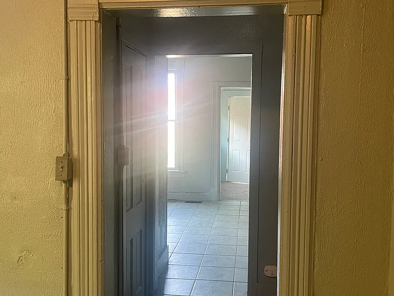 1043 Berkley Ave #2 — Photo 10