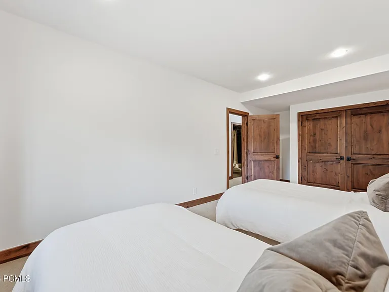 7240 Buckboard Dr — Photo 42