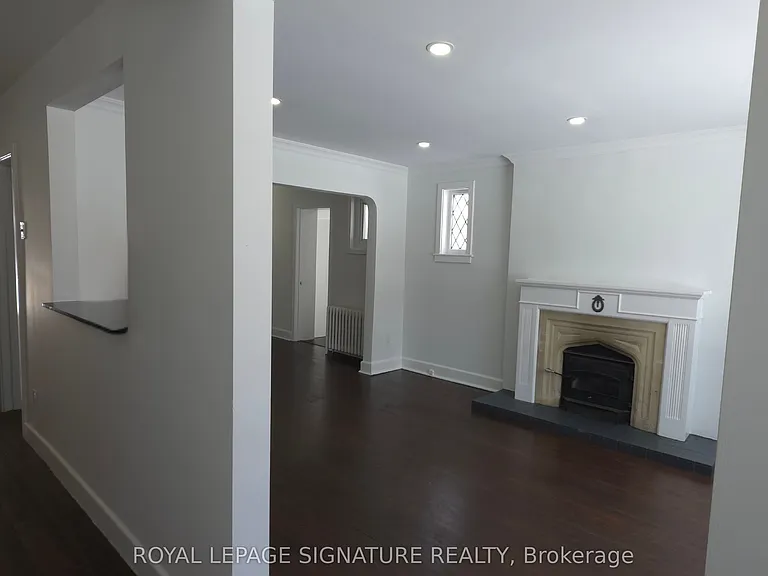 16 Muir Dr — Photo 3