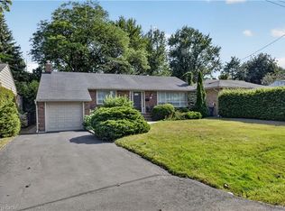 7 Greening Cres, Etobicoke, ON M9A1N9