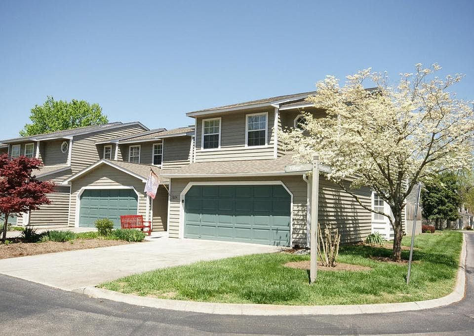 1st image of 7824 Village Dr