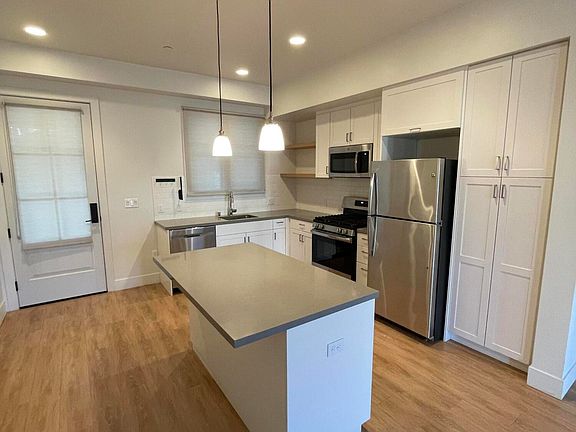 2nd image of 112 E Ortega St #212