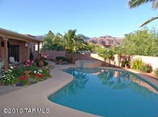 8450 E Crestridge Dr, Tucson, AZ 85750