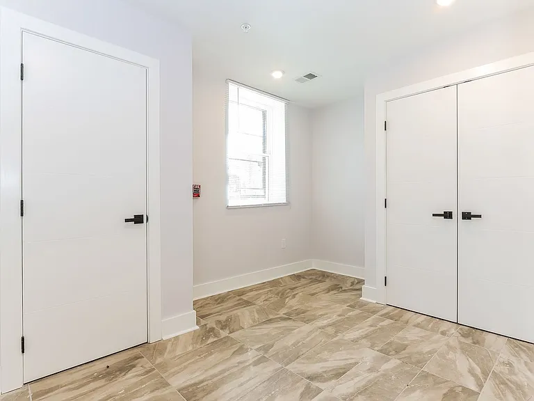 820 N 40th Street — Photo 11