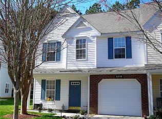 8239 Christmas Ct, Charlotte, NC 28216