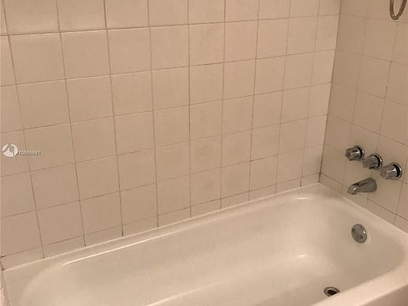 5th image of 1801 S Treasure Dr APT 323