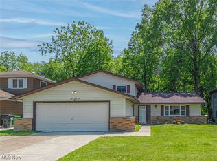 4560 Whitehall Dr, South Euclid, OH
