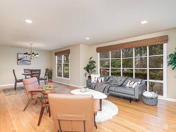 5th image of 4552 192nd Avenue SE