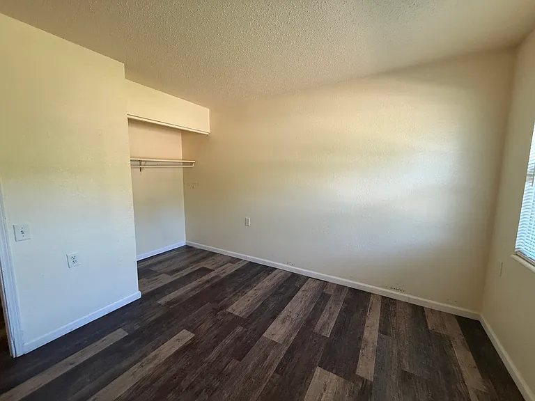 810 N 2nd St #3 — Photo 6